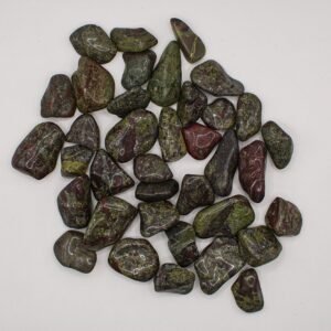 Drakblodsjaspis trumlad sten – grön-röd kristall